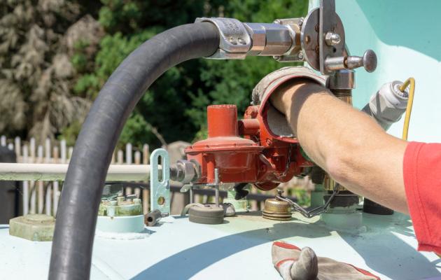 filling a domestic tank